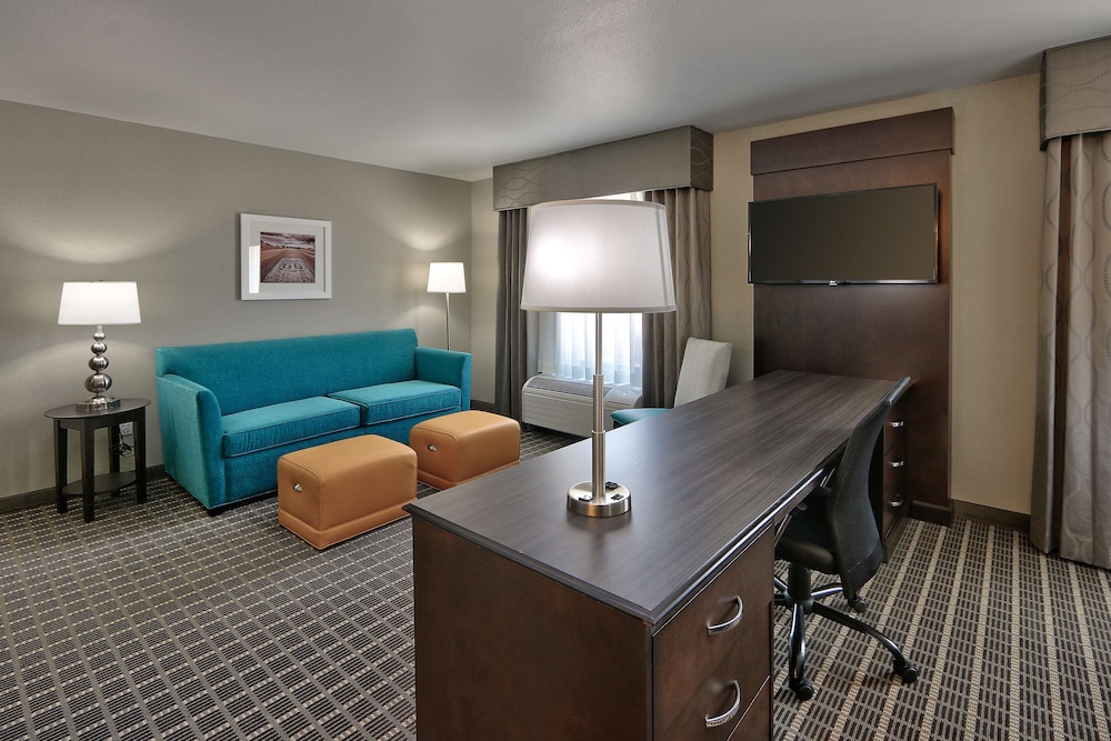 Hampton Inn Suites Albuquerque Airport 50/54