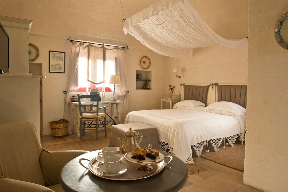 Masseria Torre Coccaro 43/55