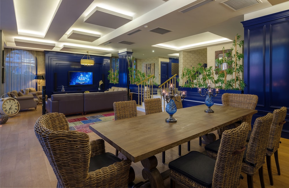 Rubi Platinum Spa Resort and Suites 60/72