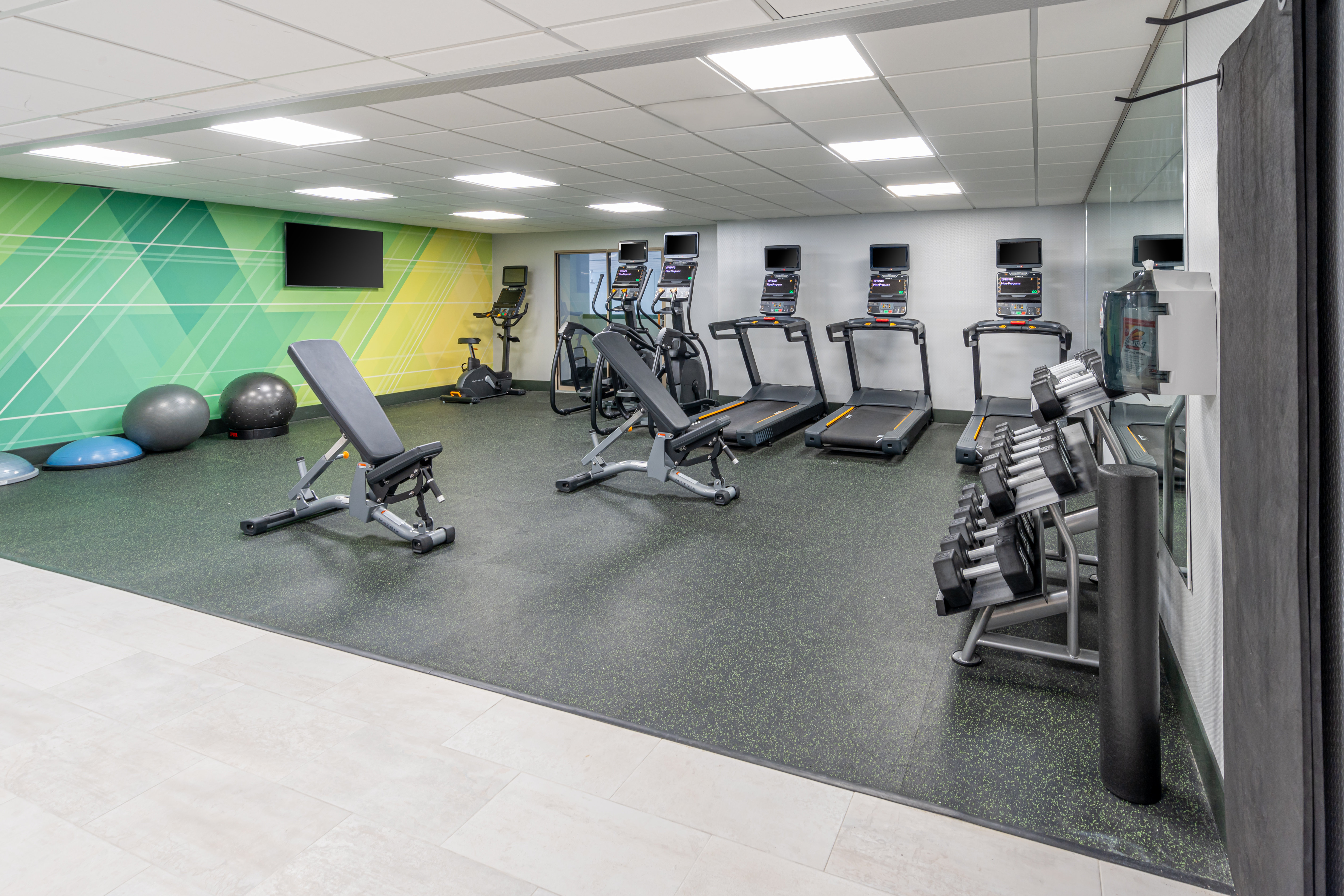 Holiday Inn Hotel Suites Wausau Rothschild 36/57
