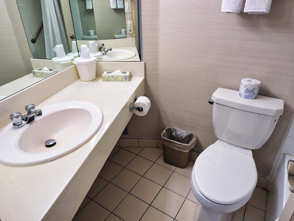 Continental Inn And Suites 50/50