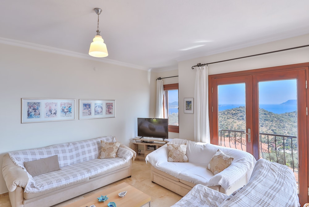 Nirvana Apartments 16/60