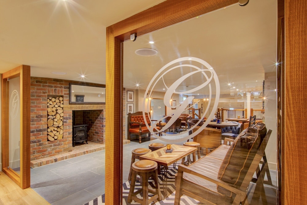 The Gissons Hotel 34/50