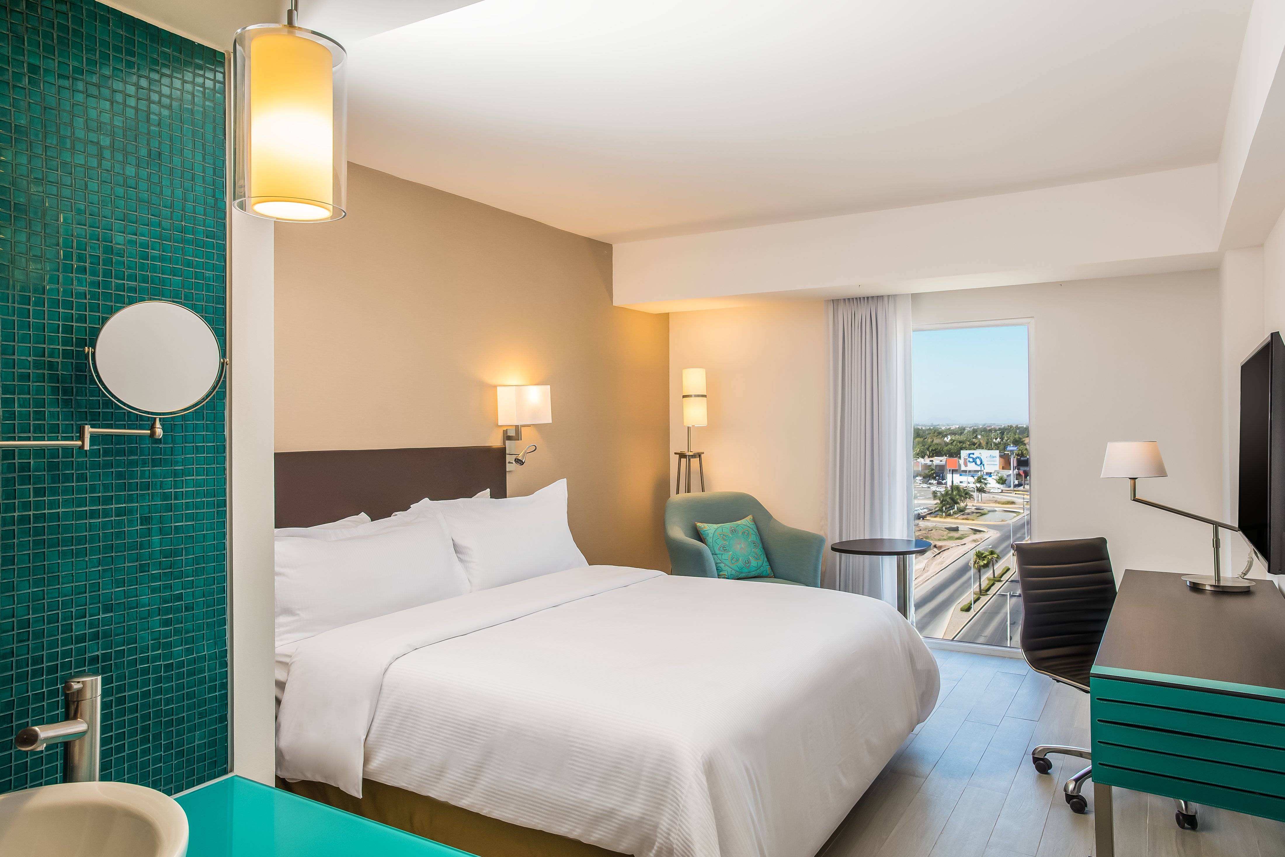 Superior, King Bed