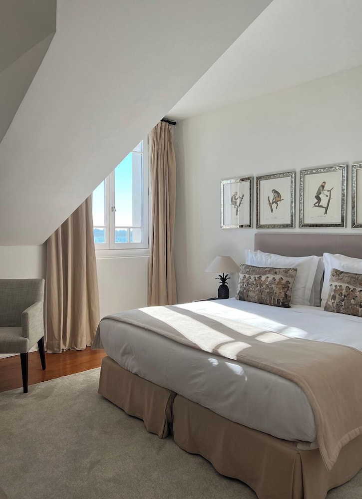 Superior, Queen Bed