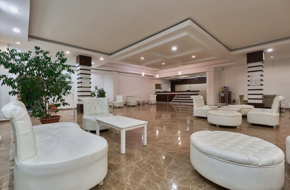 MAYA GOLF HOTEL 20/50