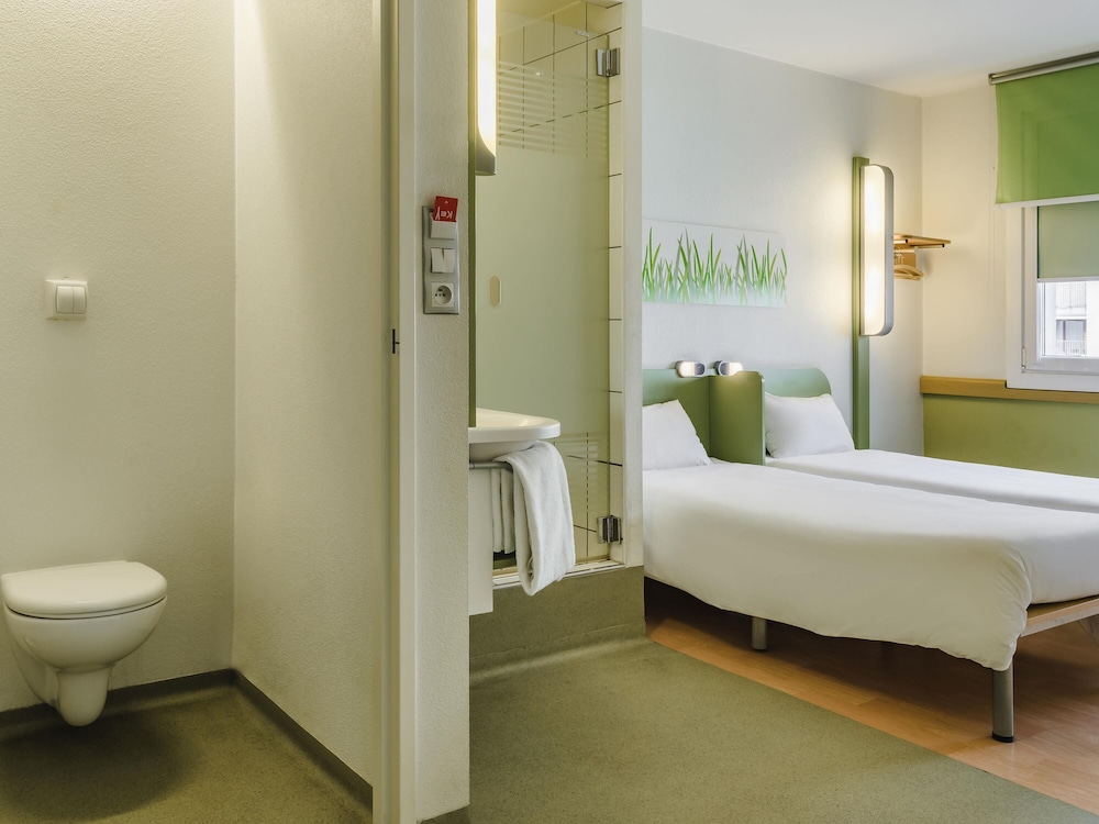 Ibis Budget Warszawa Reduta 51/54