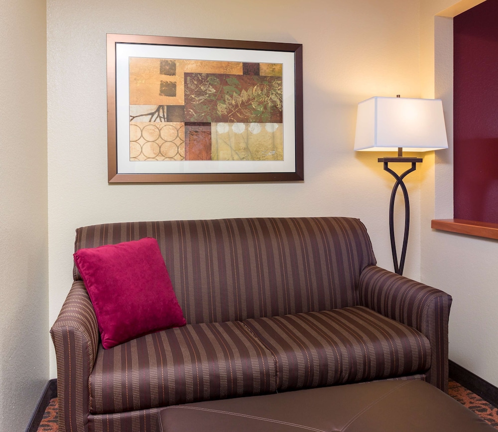 Hampton Inn Stafford 25/34