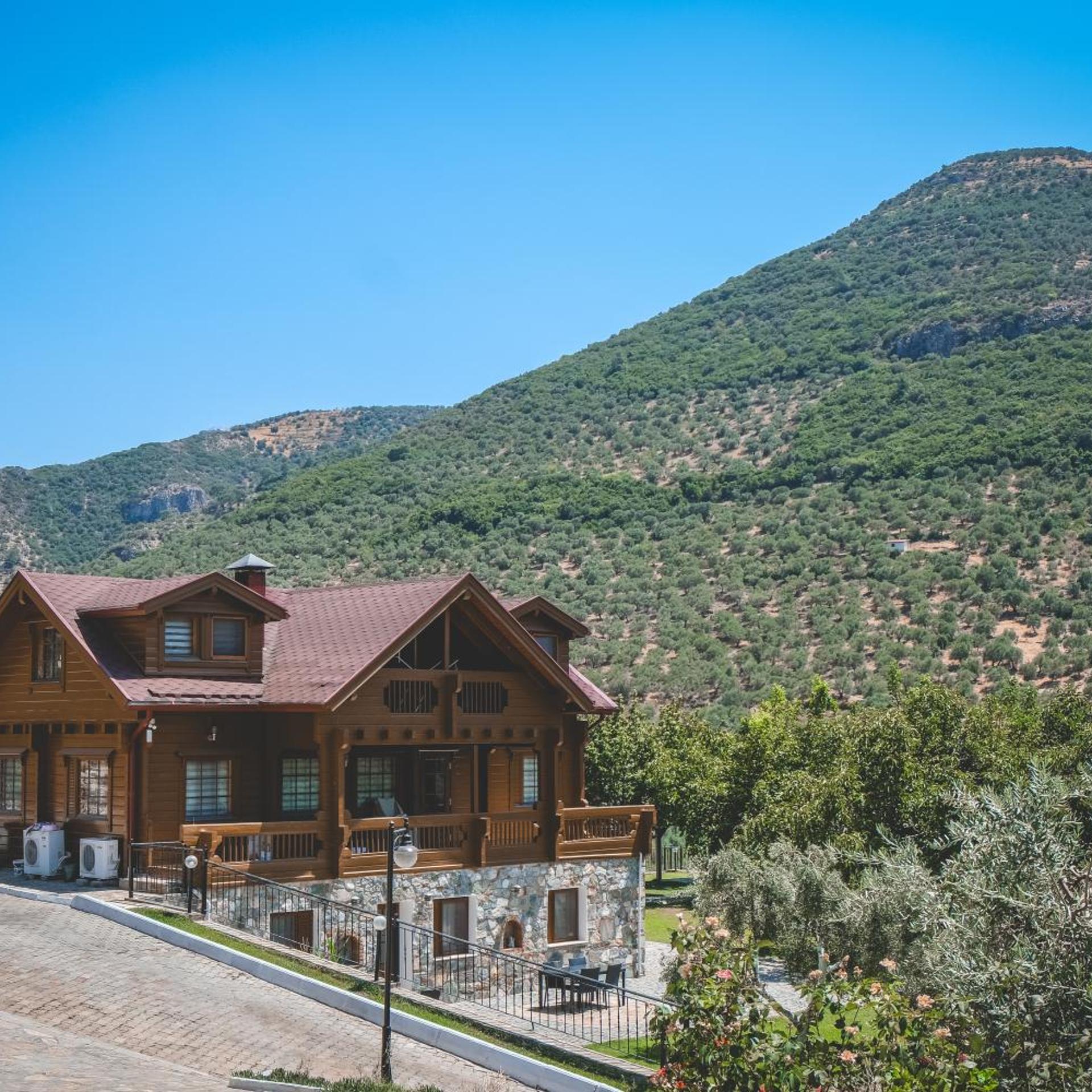 Natureland Efes Pension 4/56