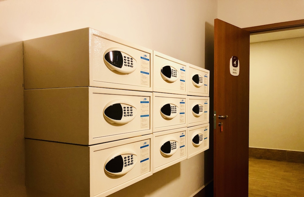 Lummina Hotel Mogi 14/50