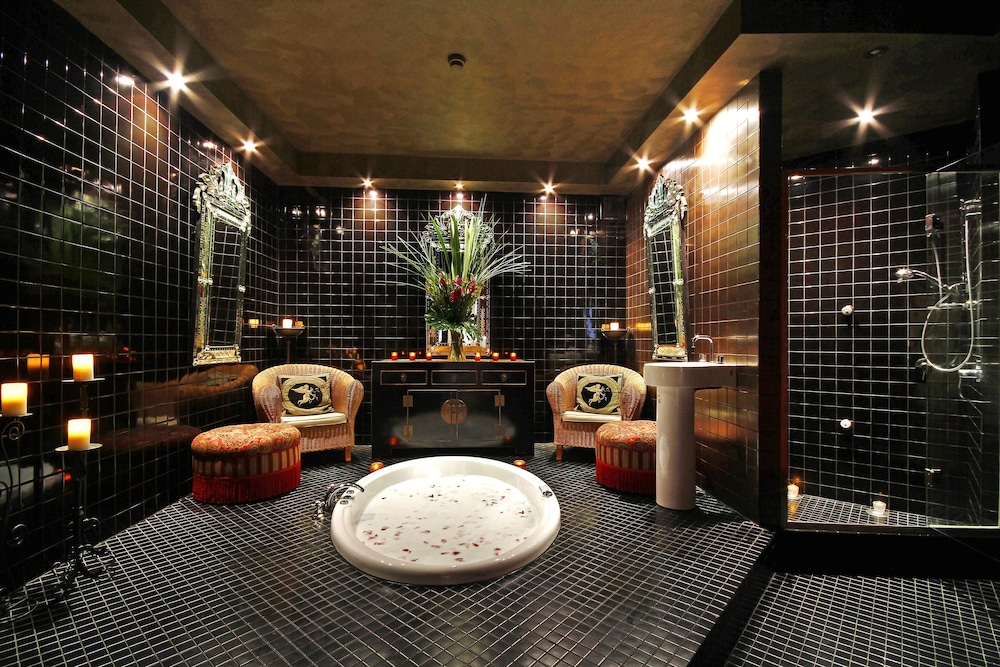 Echoes Boutique Hotel 54/63