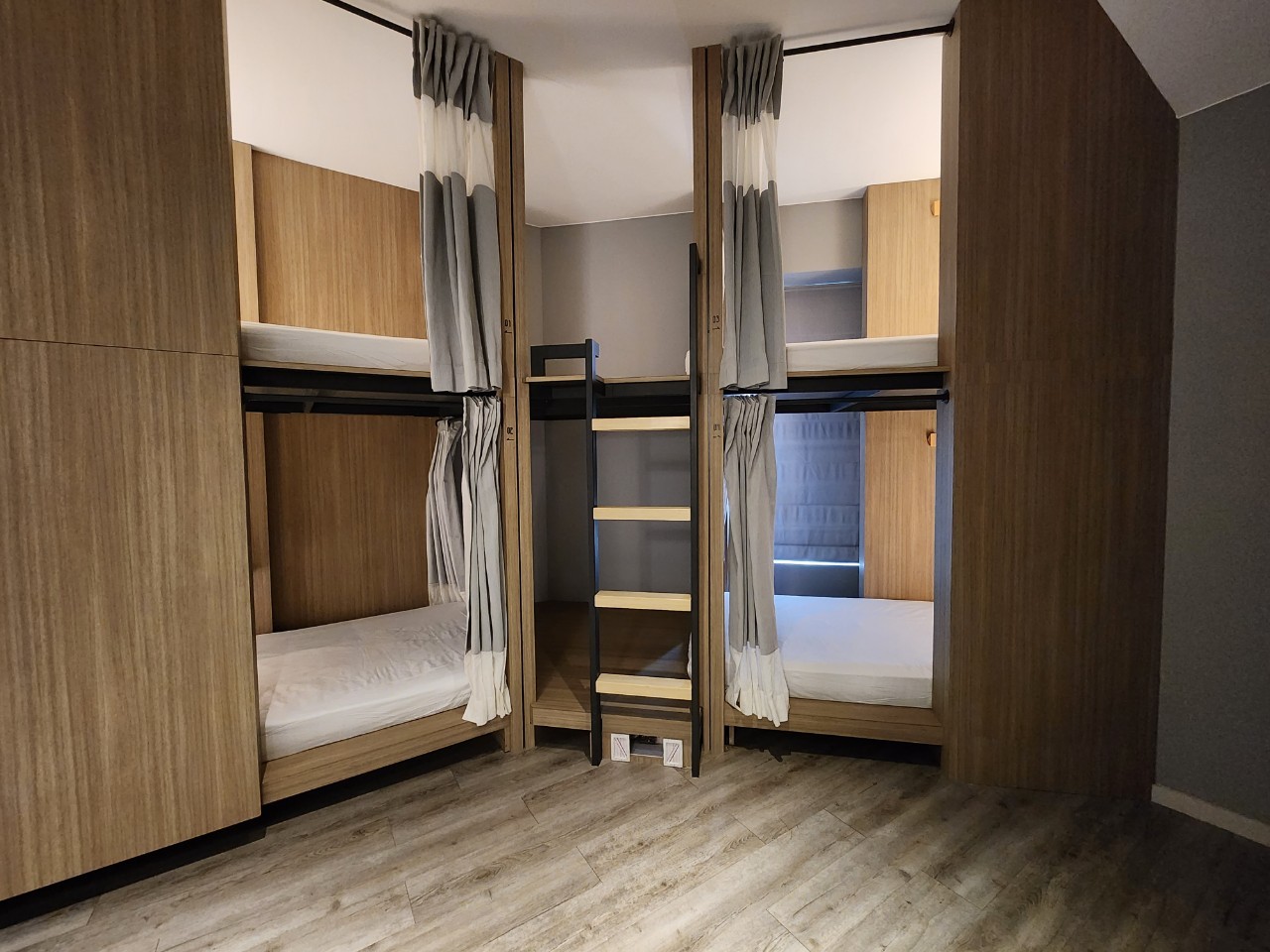 Entire Room 4 Bunk Beds
