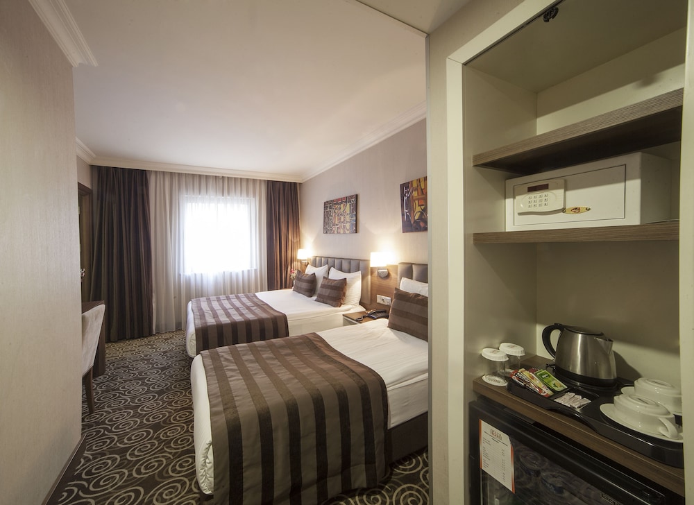 Delta Hotel Istanbul 16/72