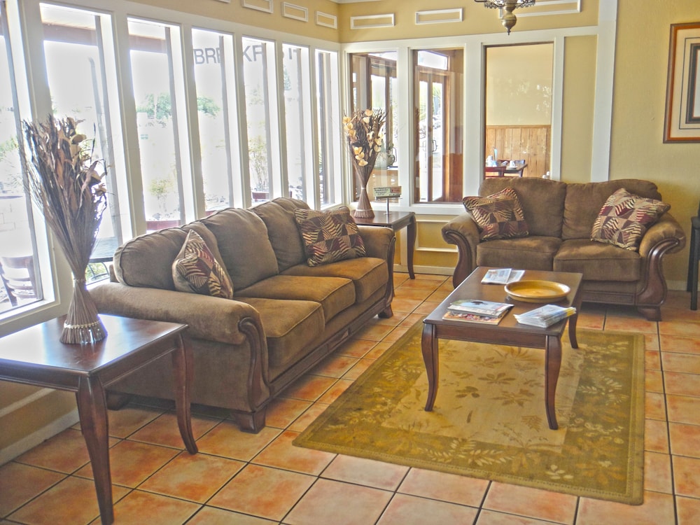 Tombstone Lookout Lodge, SureStay Collection by Best Western 29/49