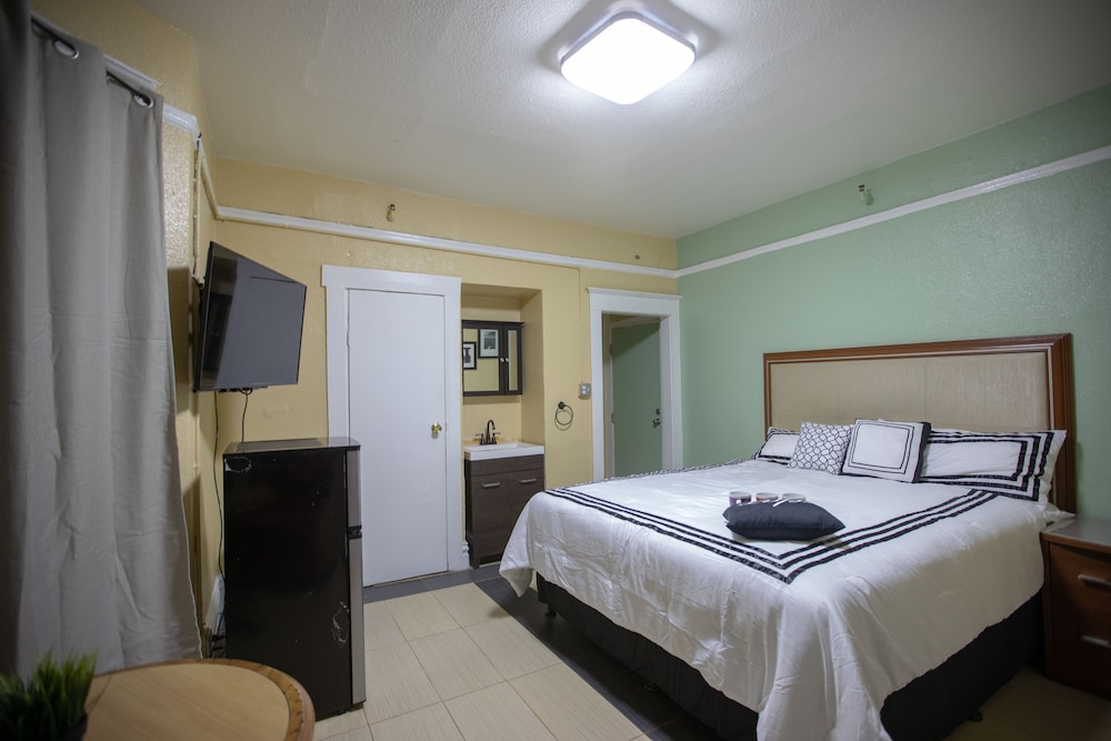 Hotel Sunnyside 12/52