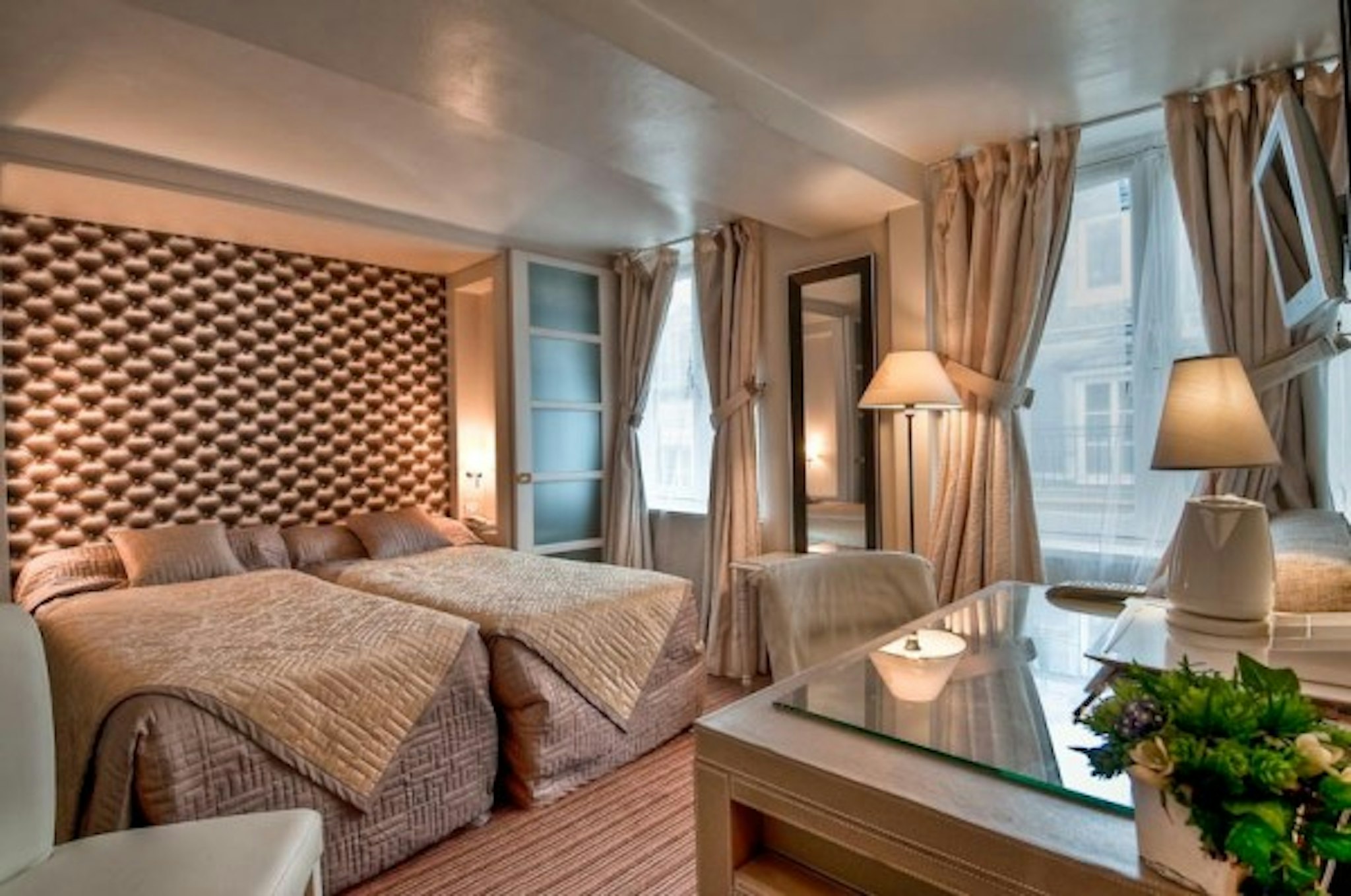 Ile de France Opera Hotel 6/8