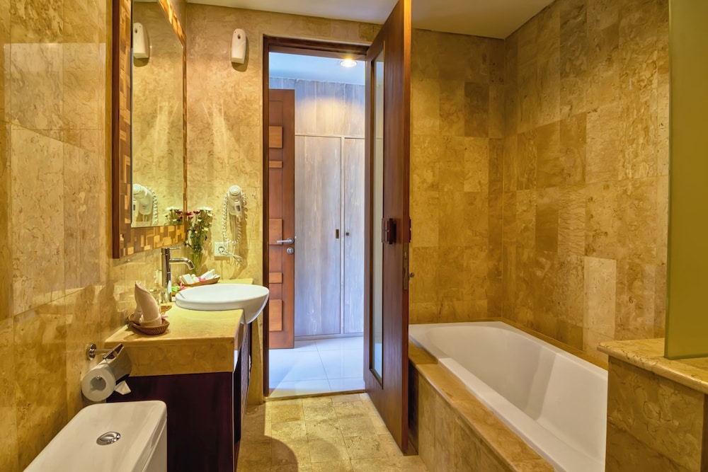 Labak River Hotel 37/71