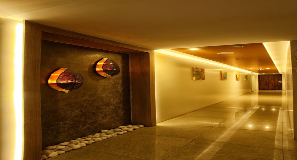 Nidhivan Sarovar Portico Vrindavan 20/58