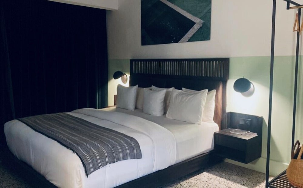 Lepic Villa Hotel 18/50