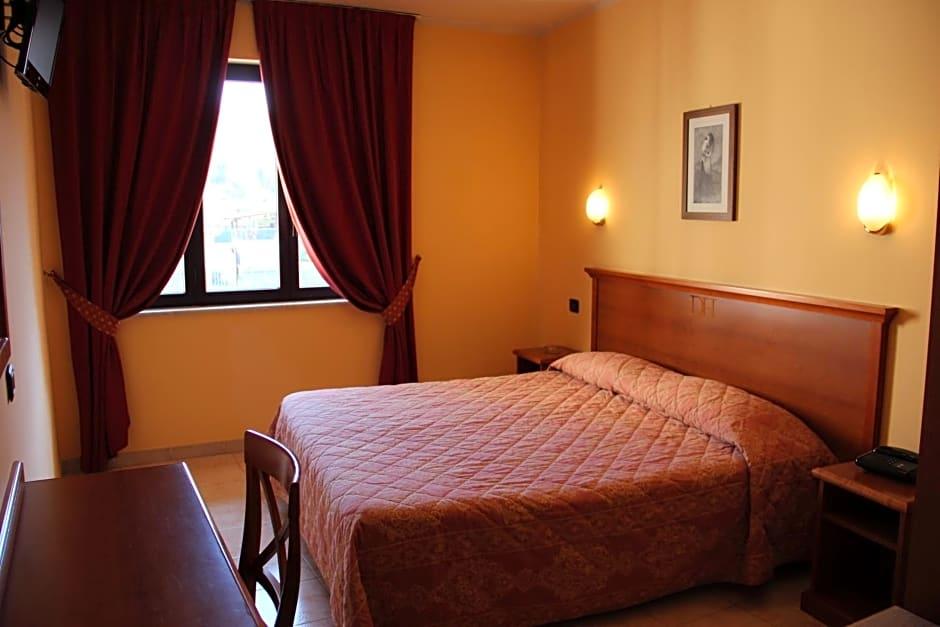 Demy Hotel 10/49