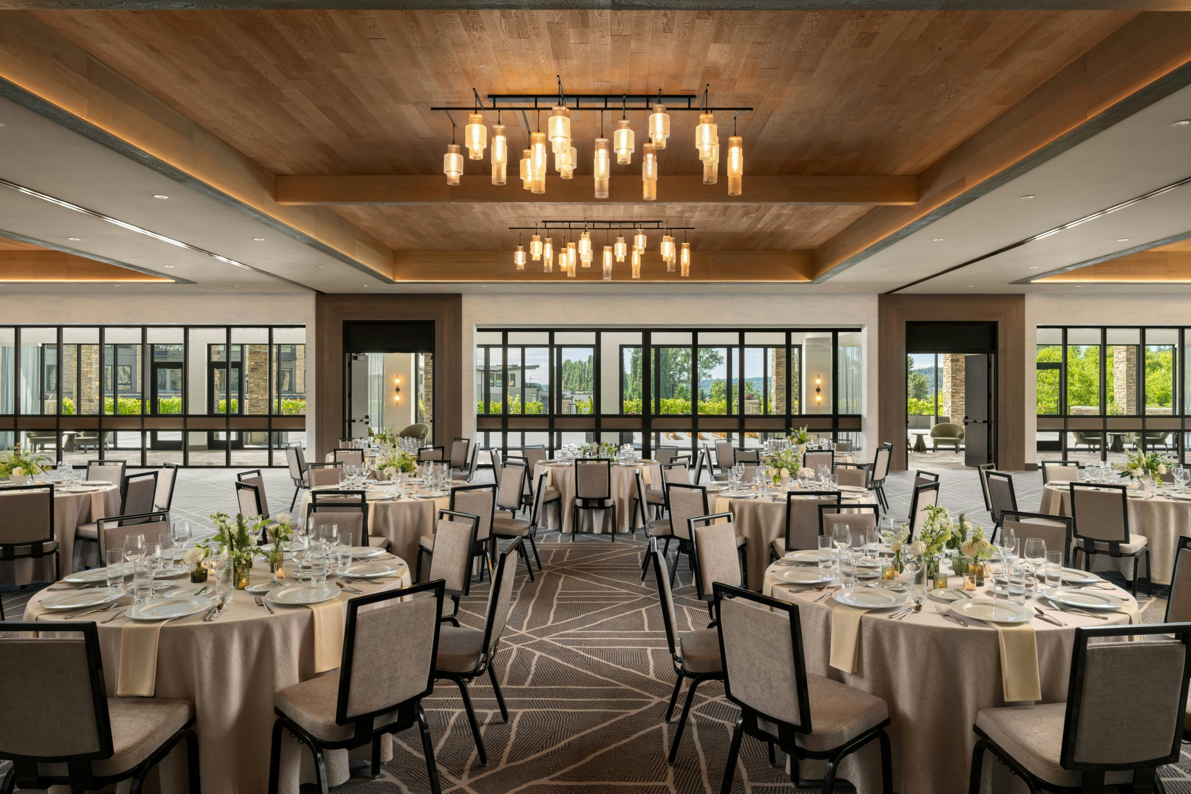 The SOMM Hotel & Spa, Autograph Collection 14/23