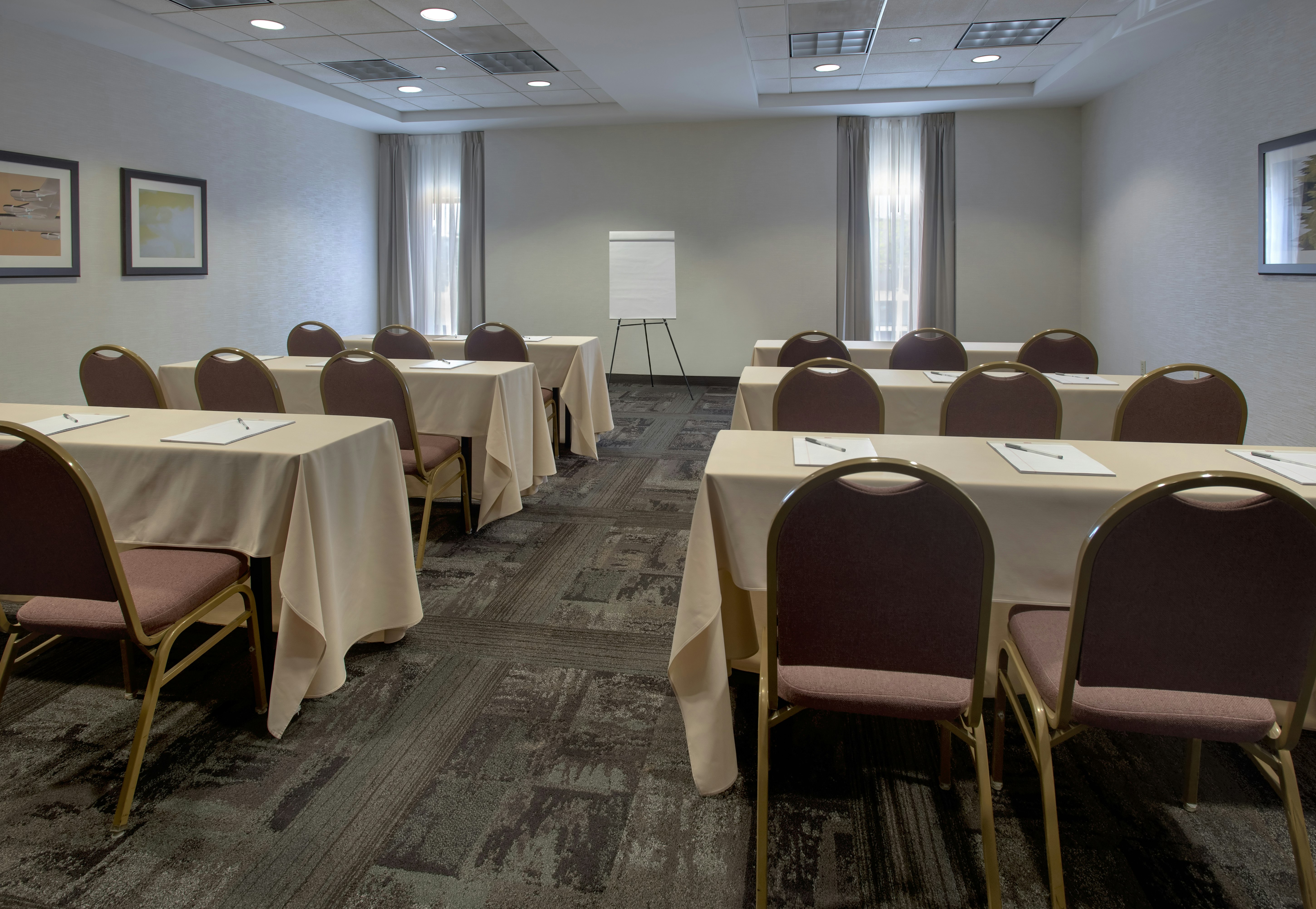Hampton Inn Boston Logan Airport 28/38