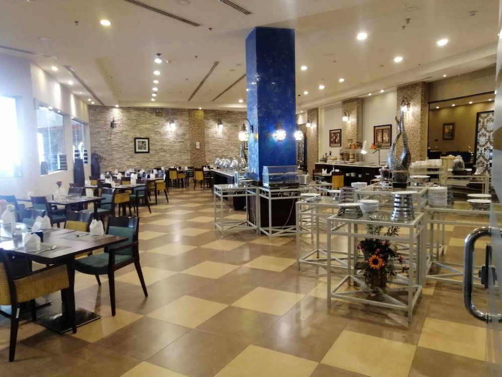جولدن توليب حائل(Golden Tulip Hotel) 25/39