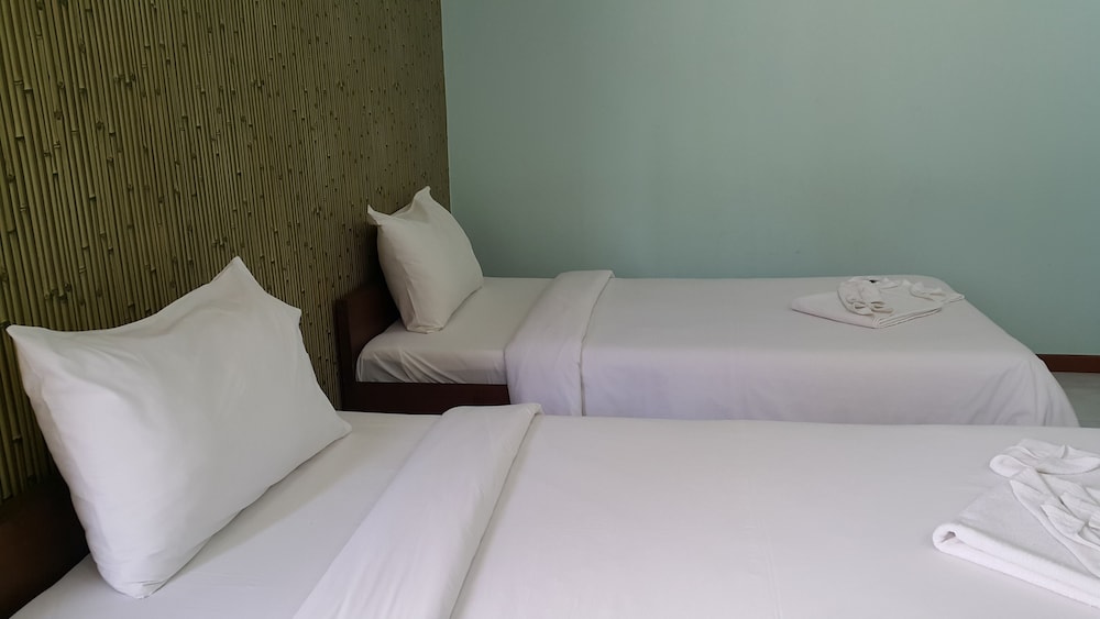 Garden House Resort 13/27