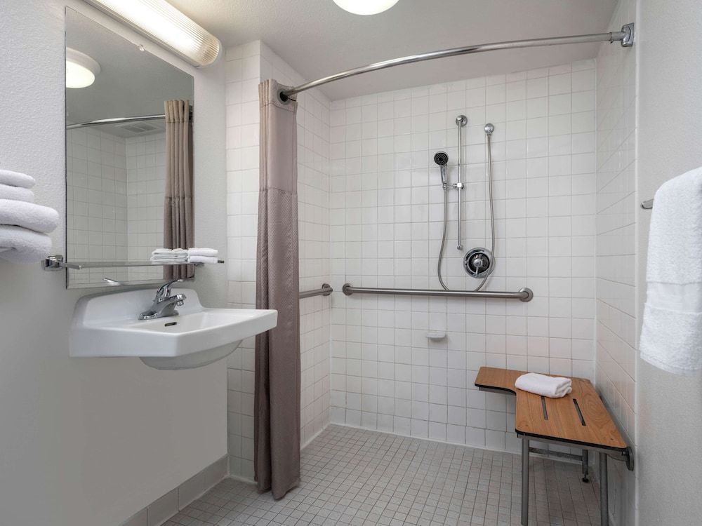 Motel6 Oceanside, CA 29/62