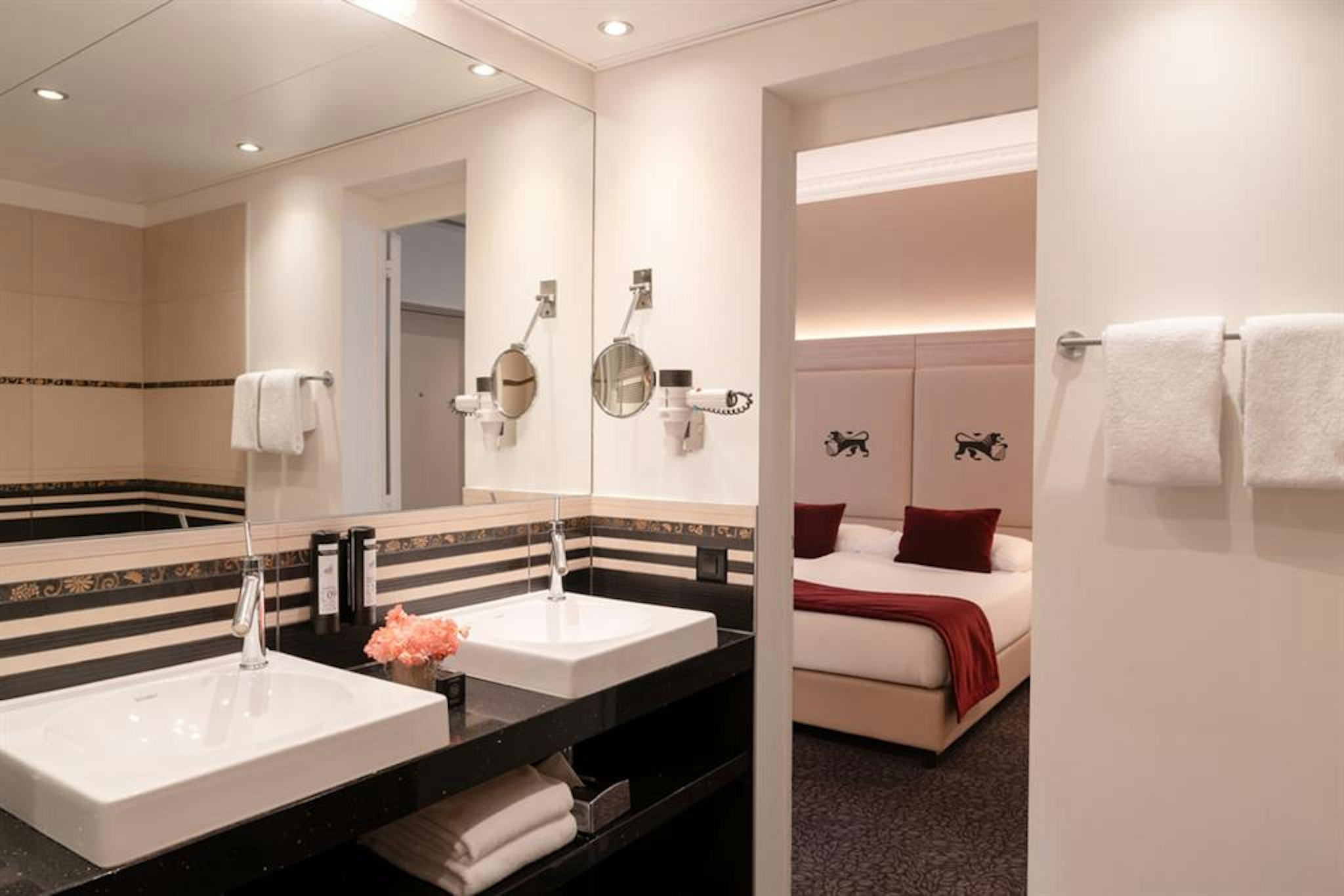 HOTEL ST GOTTHARD 48/84