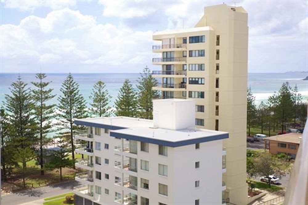 HORIZONS HOLIDAY APARTMENTS 3/79