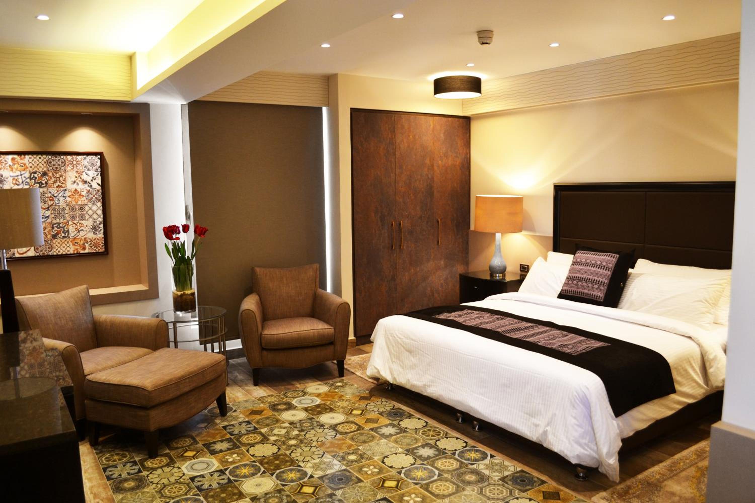 غرفة سوبيريور بسرير مزدوج، Ambassador Hotel 5/10