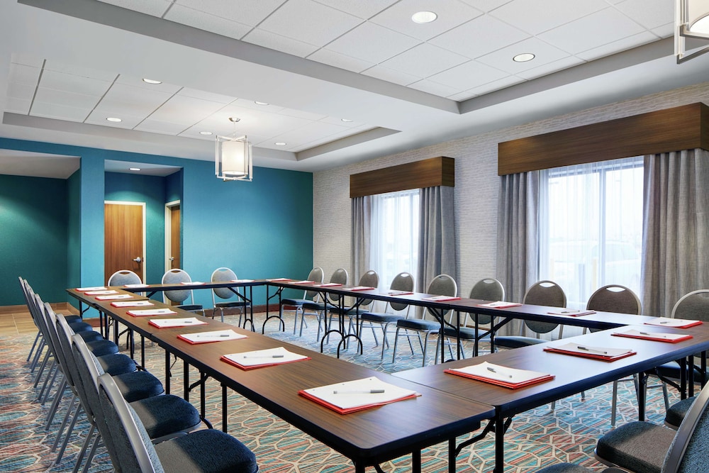 Hampton Inn & Suites Chicago/Waukegan Il 38/45