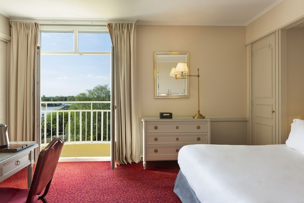 Hotel Barriere Le Grand Hotel Enghien Les Bains 11/33