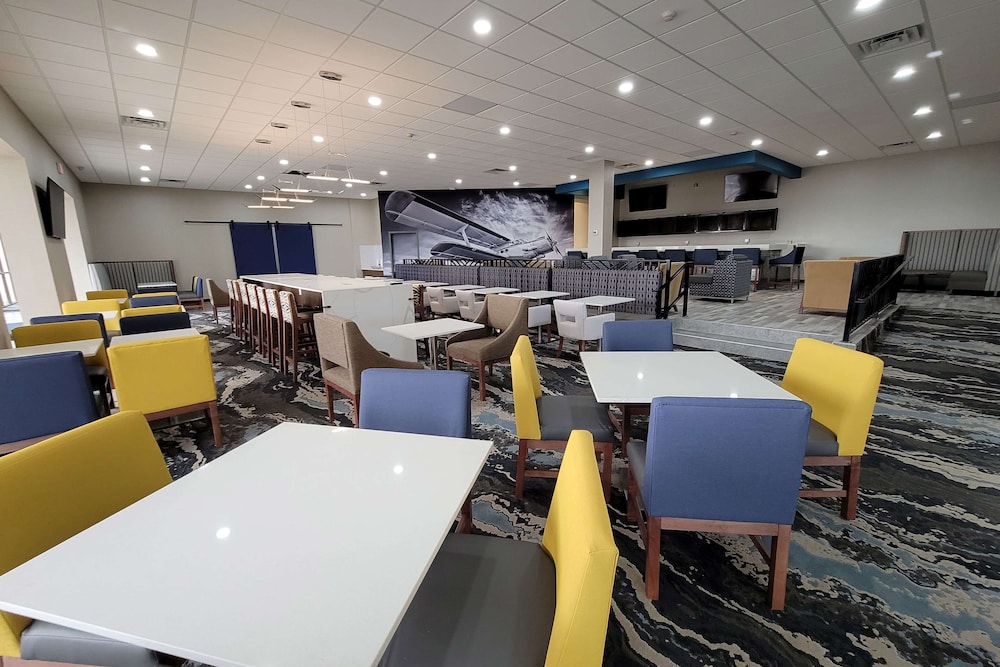 Hawthorn Suites by Wyndham Wichita Airport 35/44