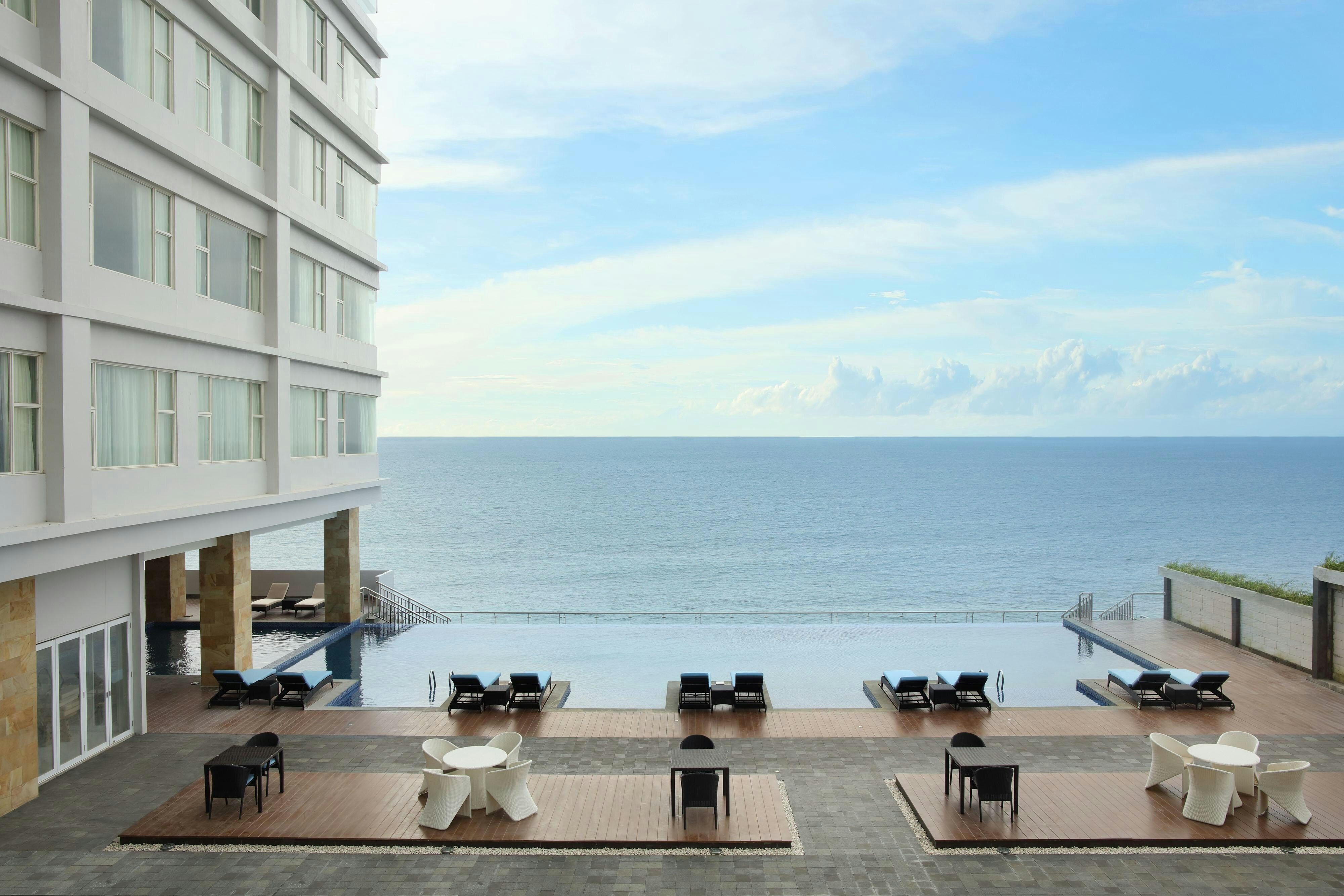 FOUR POINTS BY SHERATON MANADO 3/51