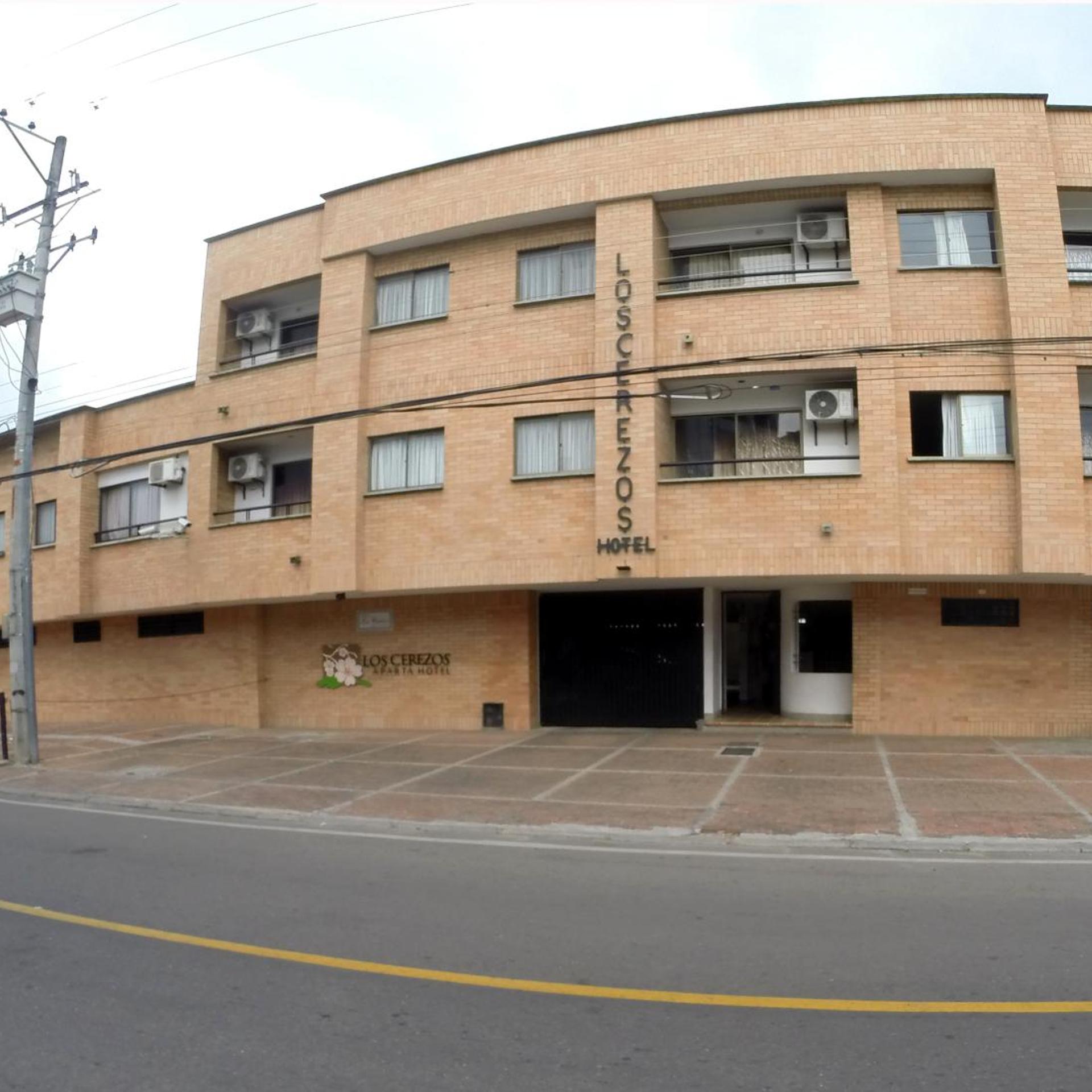 Aparta Hotel Los Cerezos 2/50