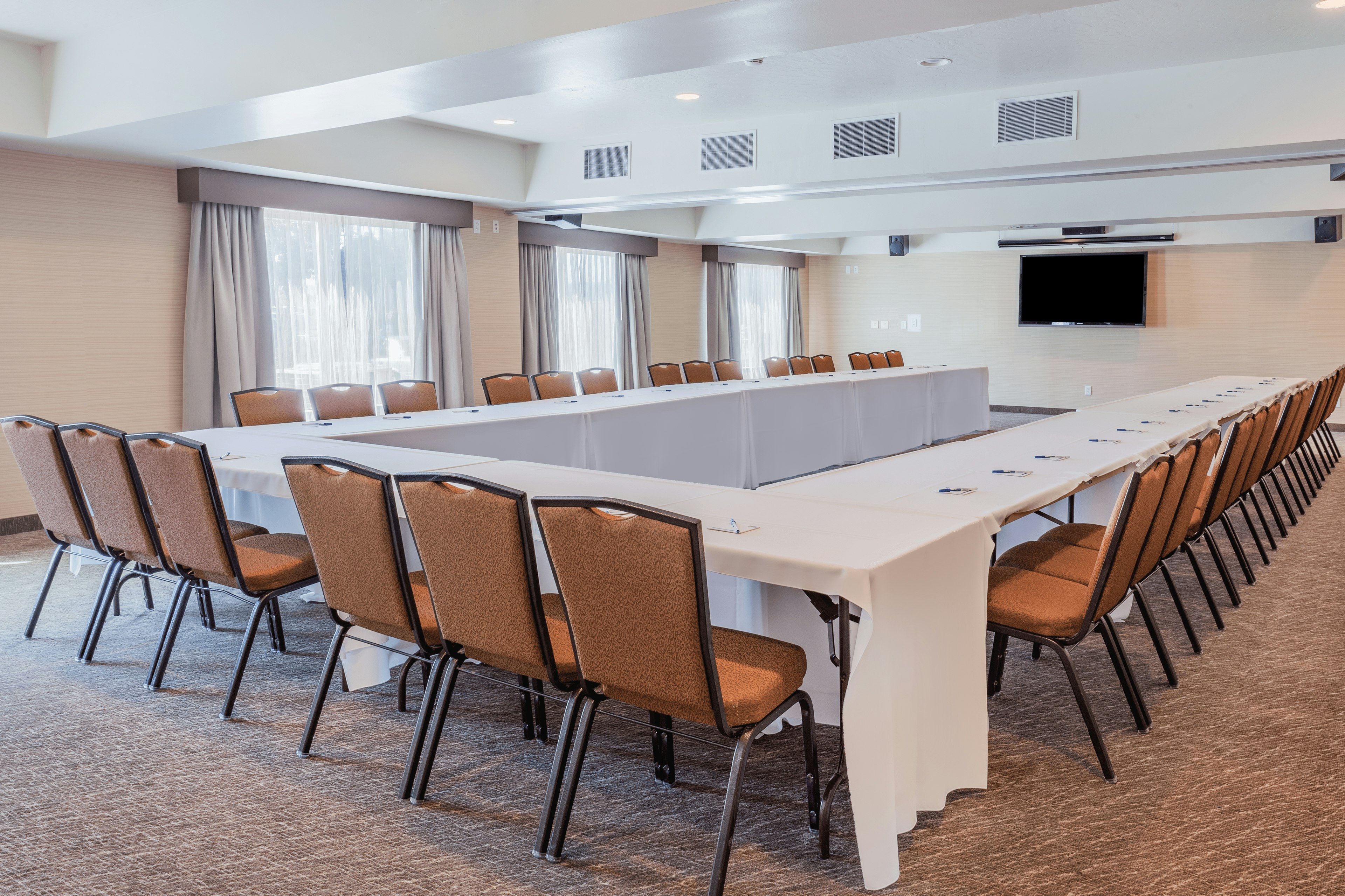 Holiday Inn Express Hotel Suites San Jose Morgan Hill 57/62
