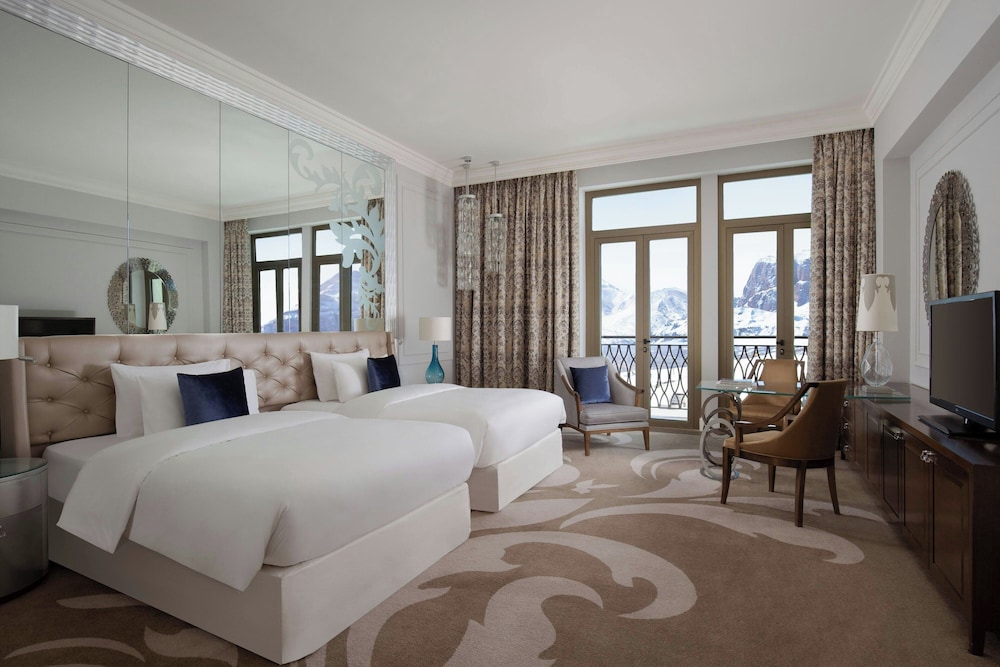 Deluxe, King Bed, Resort View, Balcony, Smoking، Pik Palace Shahdag Autograph Collection 7/10