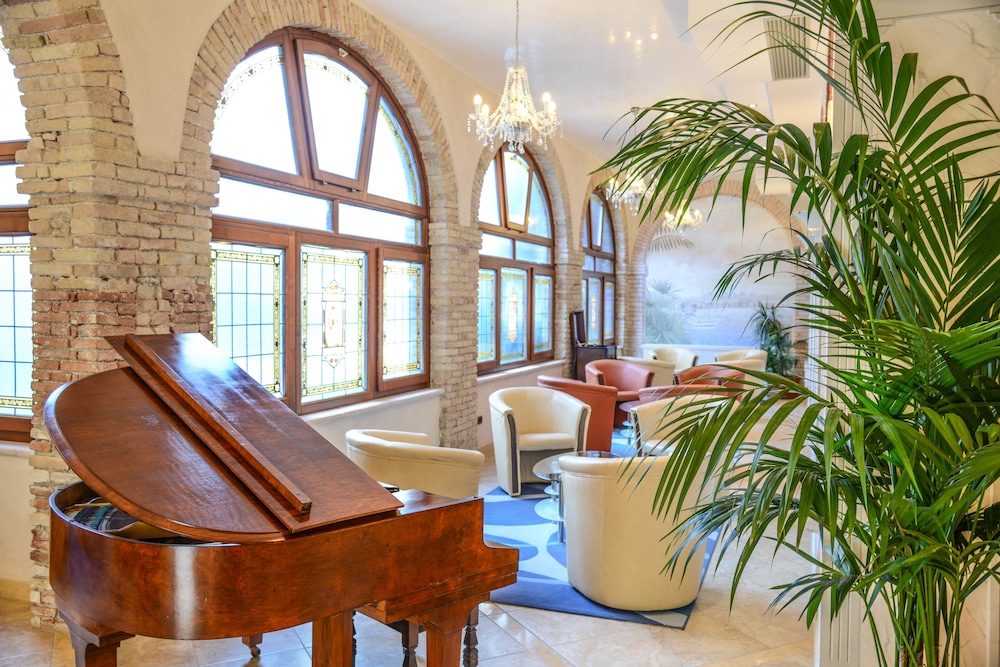 Hotel Antico Monastero 42/53