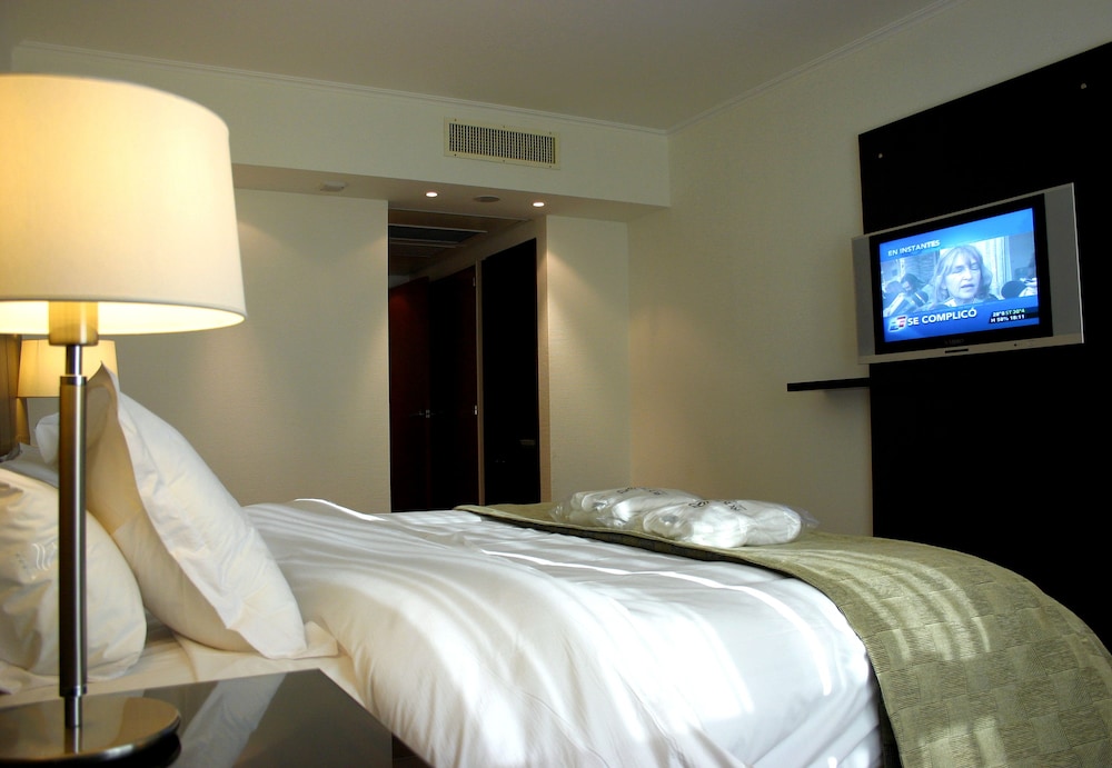 ROS TOWER HOTEL 29/68