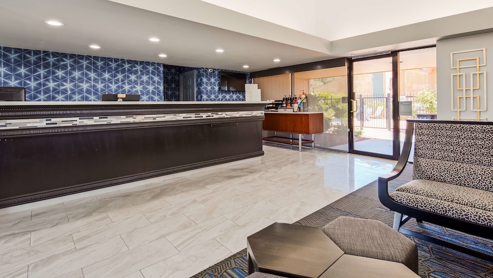 Lobby at Best Western Big Country Inn, COALINGA - CA