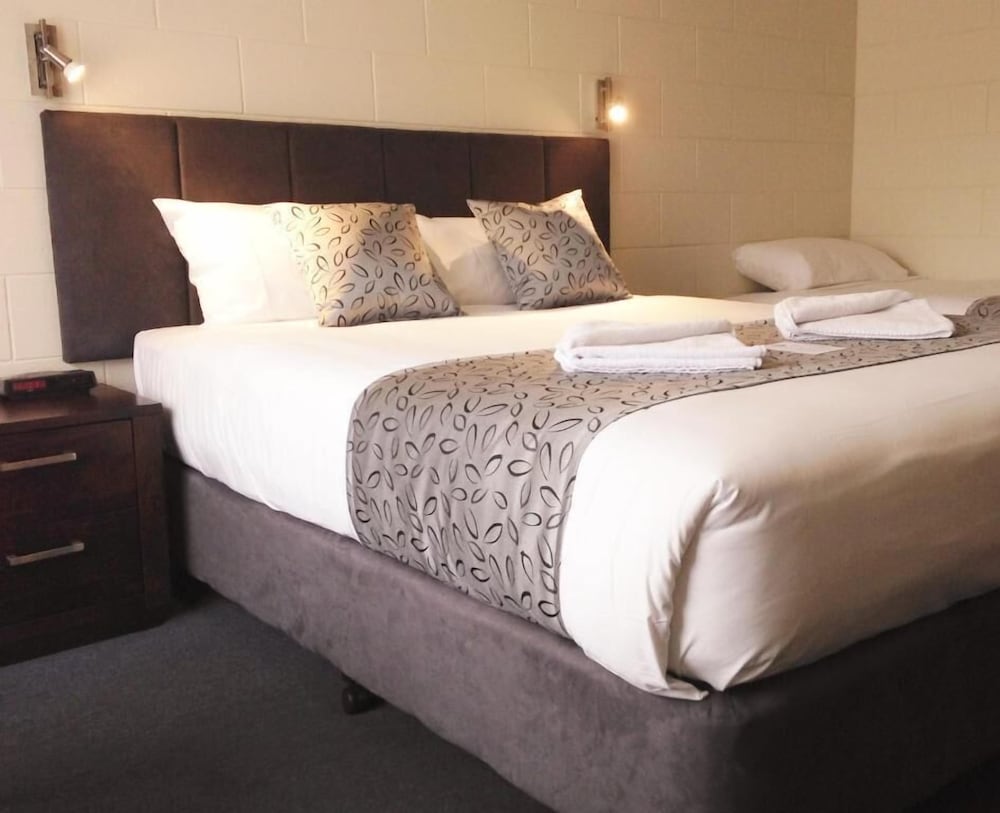 VICTOR HARBOR CITY INN 46/63