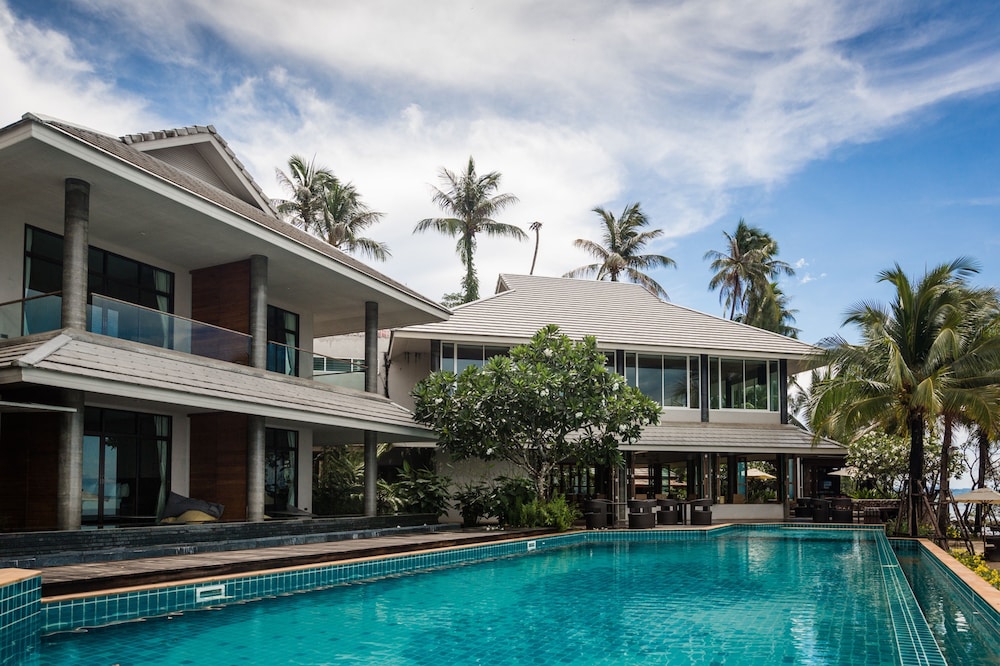 NA TARA RESORT 2/50