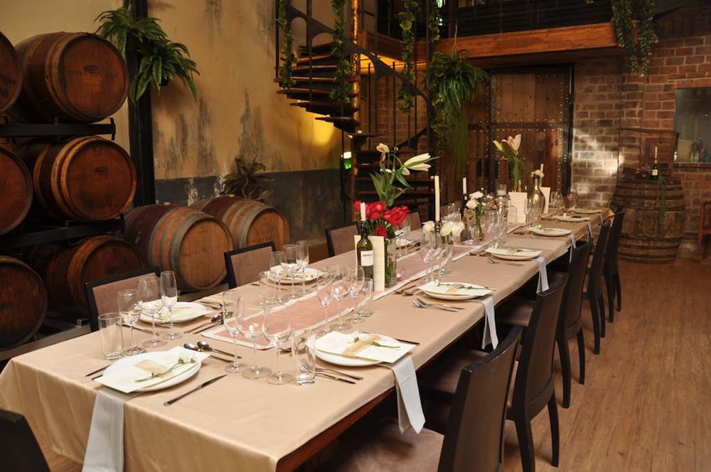 Issara Boutique Winery Hotel 63/78