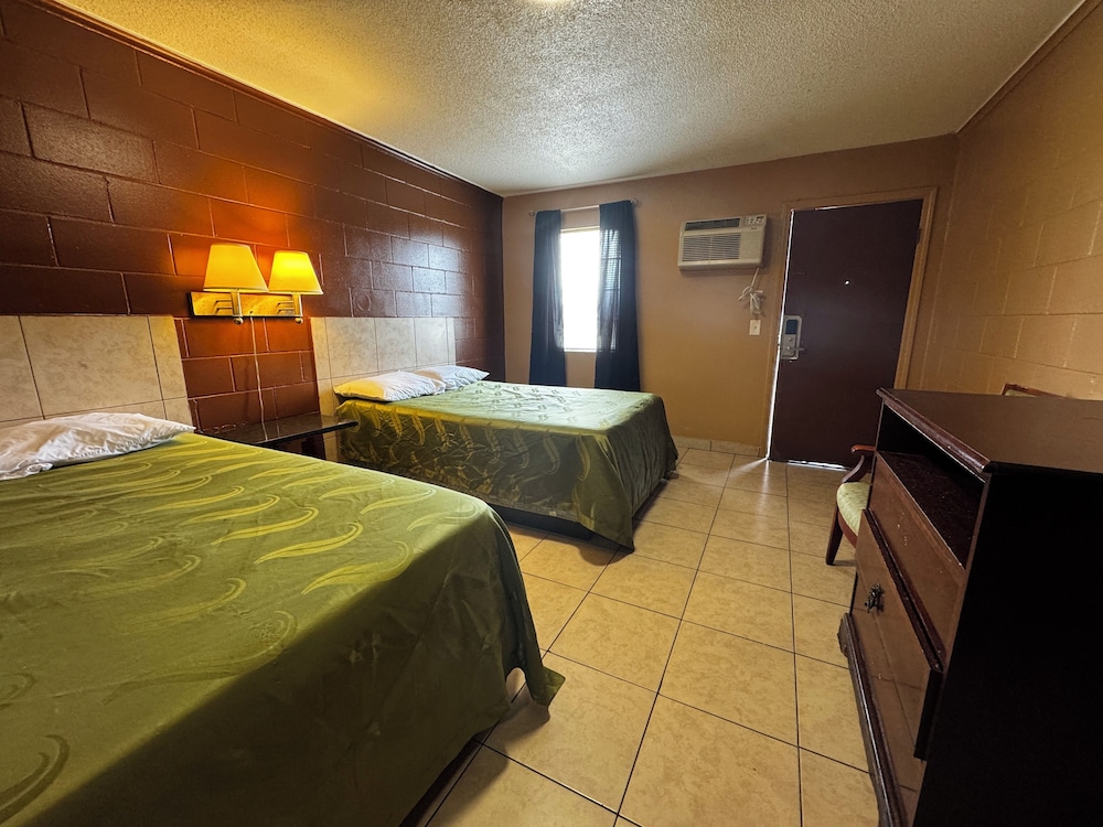 OYO Briarwood Motel 12/49