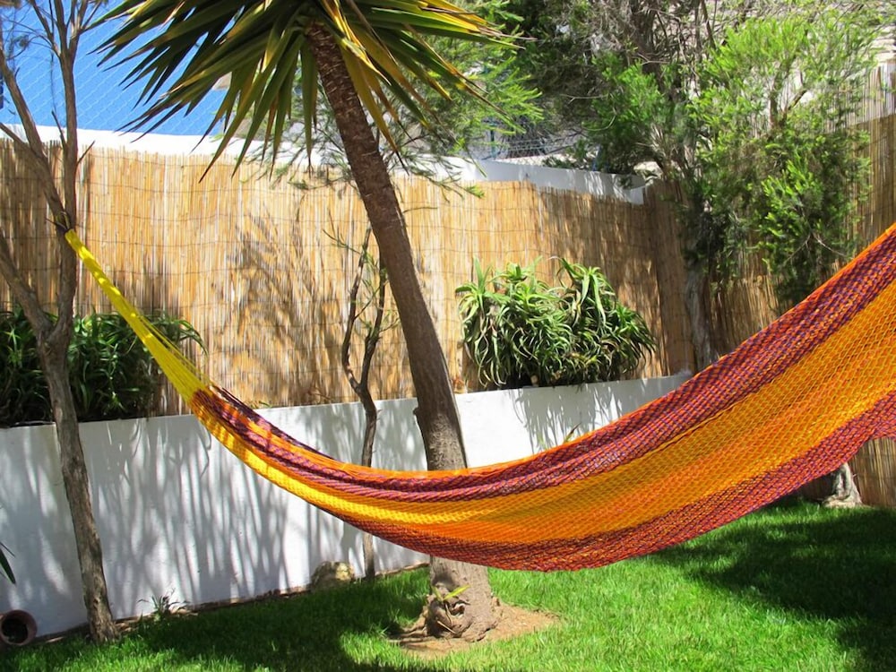 Ericeira Chill Hill Hostel & Private Rooms 45/50
