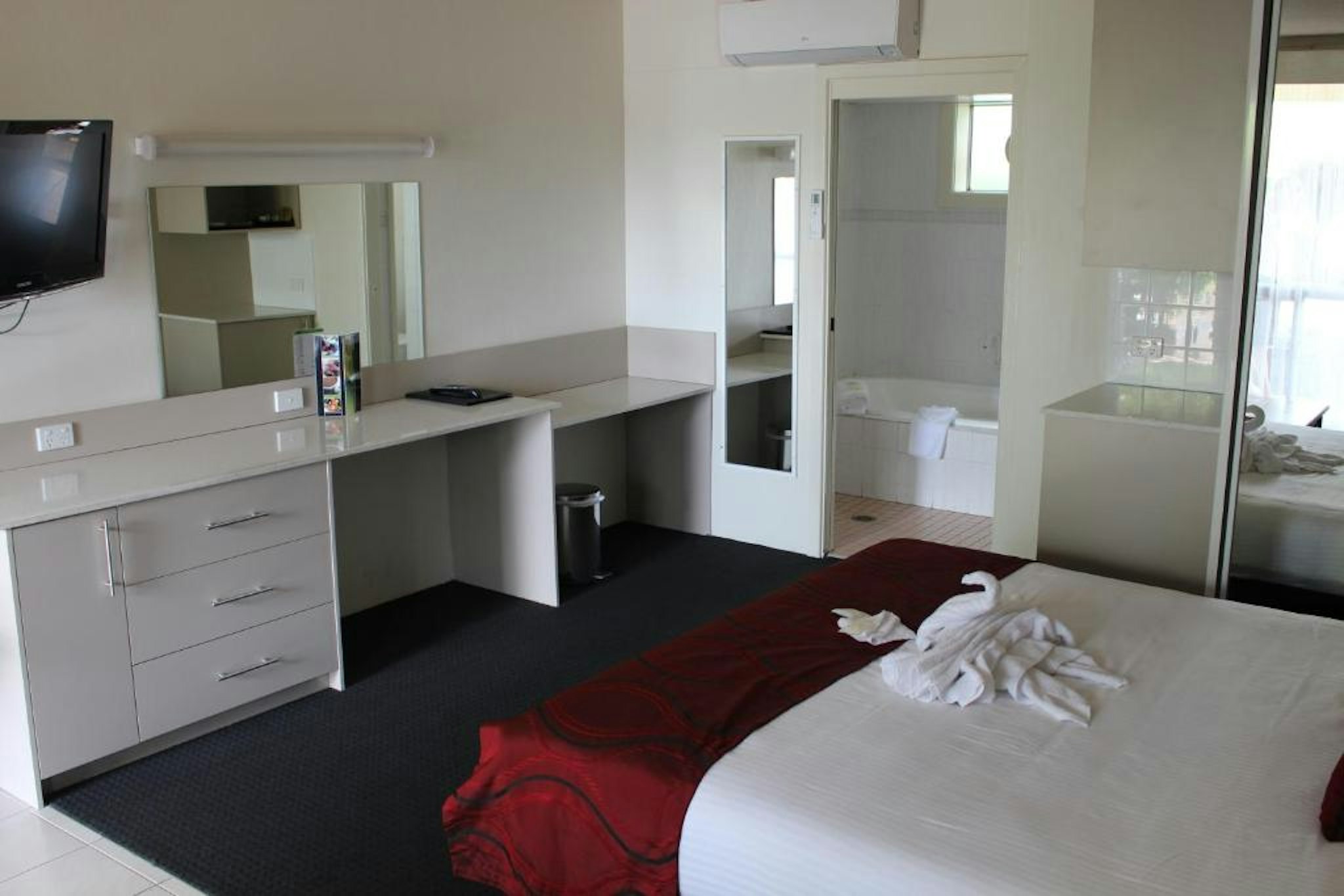 Golden West Motor Inn 17/43