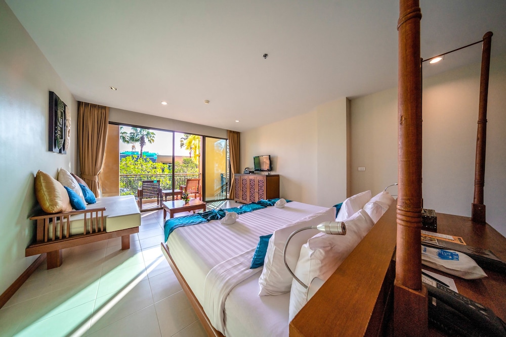 Rawai Palm Beach Resort 32/63