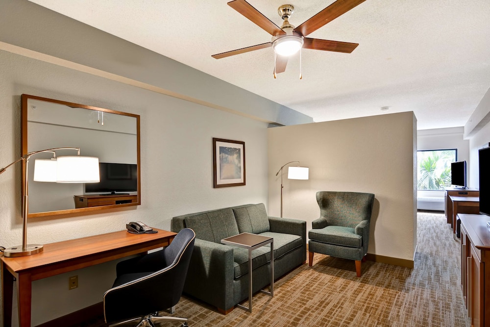 Hampton Inn Palm Beach Gardens 30/42